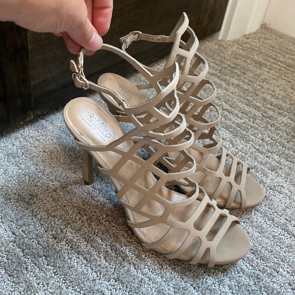 Nude heels 9